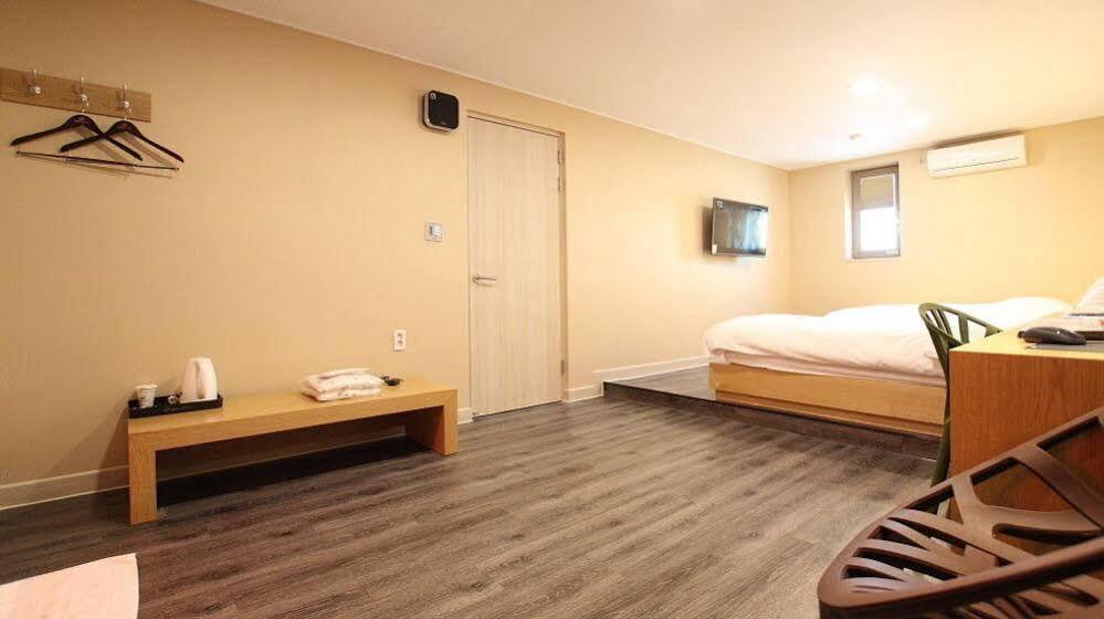 Mini Hotel 141 Kjongdžu Exteriér fotografie